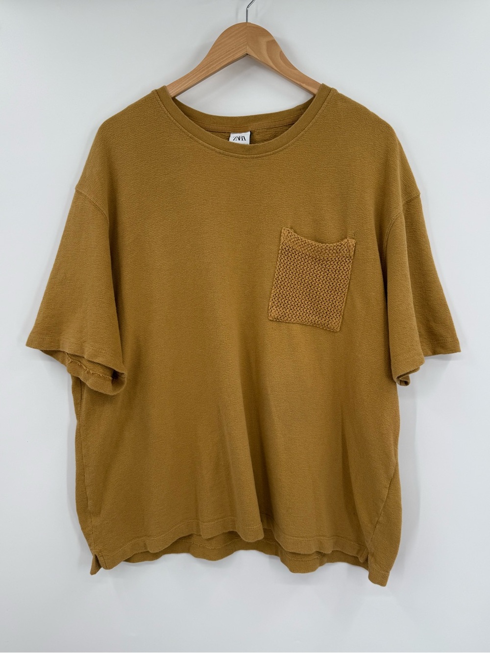Zara Mens Oversized Boxy Textured Crochet Pocket Tee | Mustard | XL